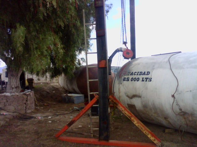 TRABAJOS DE ACONDICIONAMIENTO DE AUTOTANQUE